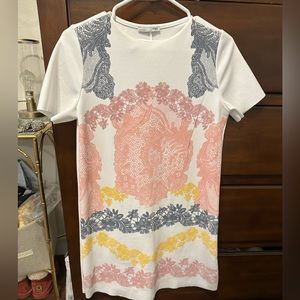 T-shirt style Zara dress